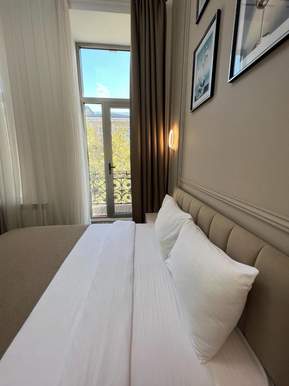 Callisto Hotel Баку Екстериор снимка